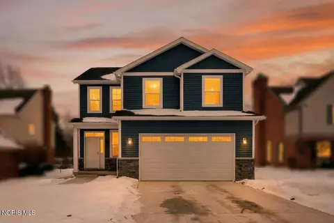 9520 Sheffield Rd, Perrysburg, OH 43551