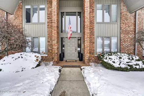 29570 Gleneagles Rd # 53-C, Perrysburg, OH 43551