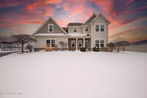 6351 Glen Strm, Waterville, OH 43566