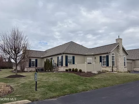 2690 N Canterbury Cir #D, Port Clinton, OH 43452