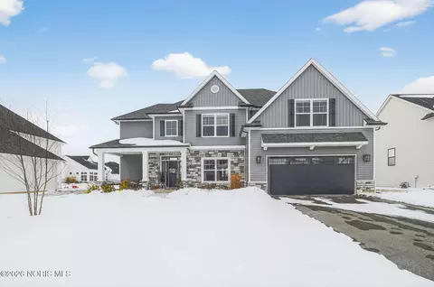 1021 Brampton Park Rd, Perrysburg, OH 43551