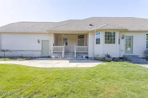 10116 Blue Crk N, Whitehouse, OH 43571