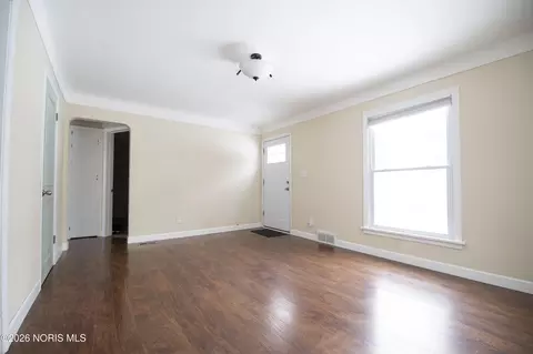 Living - 540 Clifton Blvd, Toledo, OH 43607 photo 3 of 6