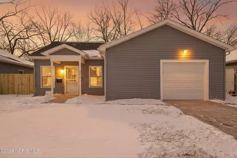 543 Lucas St, Toledo, OH 43604