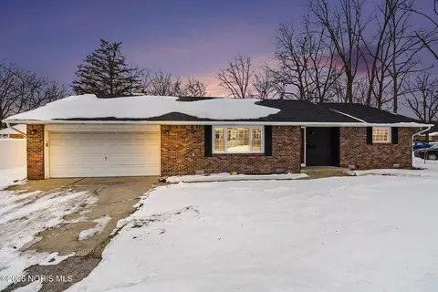 601 Tilayne St, Perrysburg, OH 43551