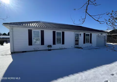 1030 Halbedel St, Upper Sandusky, OH 43351