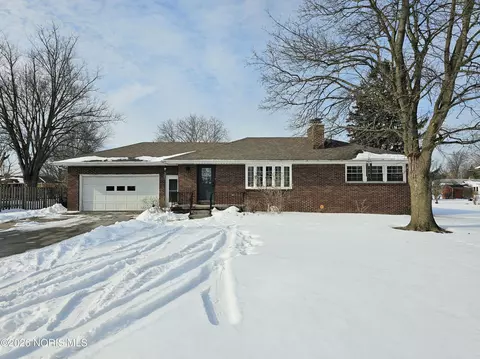 1826 Reva Dr, Northwood, OH 43619