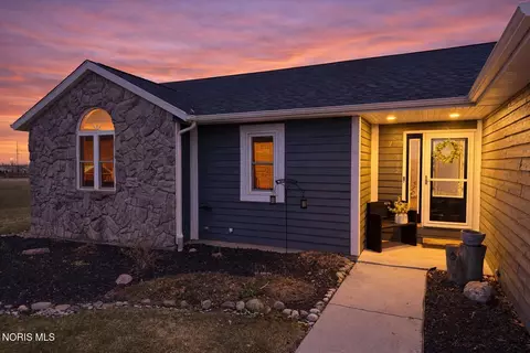 902 E Church St, West Unity, OH 43570 photo 2