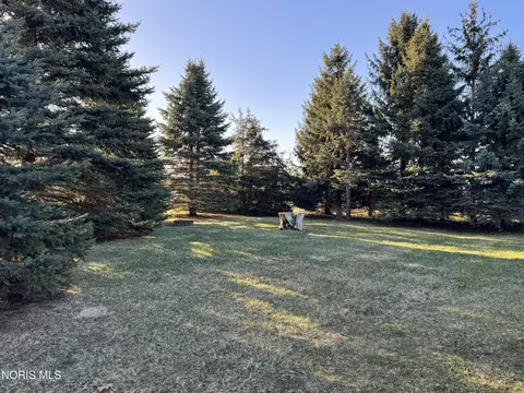 902 E Church St, West Unity, OH 43570 photo 6
