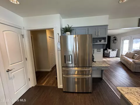 902 E Church St, West Unity, OH 43570 photo 18