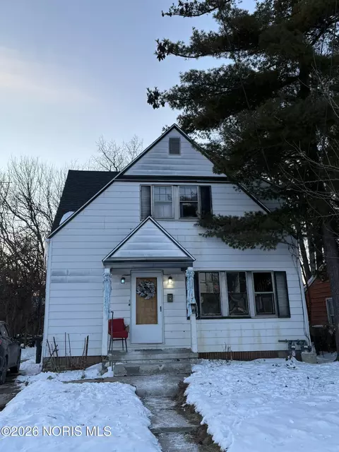 1917 Clinton St, Toledo, OH 43607