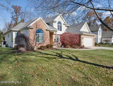 7736 Woodstone Dr, Maumee, OH 43537