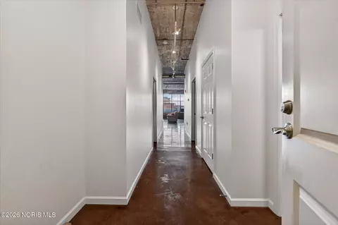 745 Washington St #305, Toledo, OH 43604