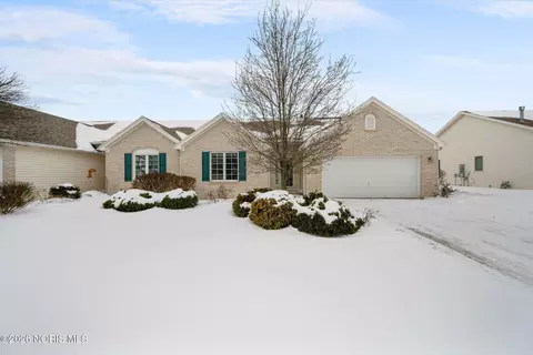 26357 W Wexford Dr, Perrysburg, OH 43551