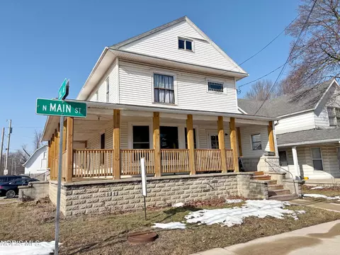 933 N Main St, Bowling Green, OH 43402