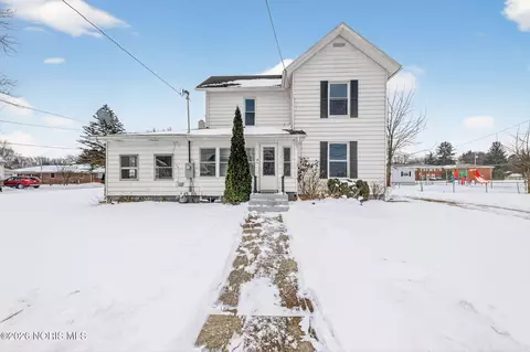 131 Meekison St, Napoleon, OH 43545