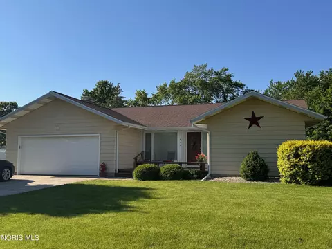 414 Rosemont Ave, Bryan, OH 43506