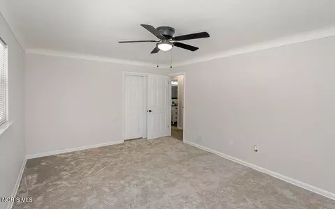 Bedroom - 1021 Richards Rd, Toledo, OH 43607 photo 6 of 6