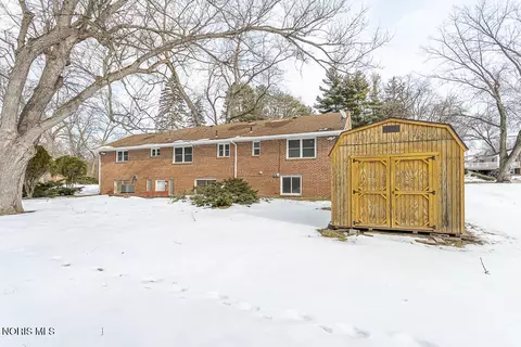 Exterior - 1021 Richards Rd, Toledo, OH 43607 photo 2 of 7