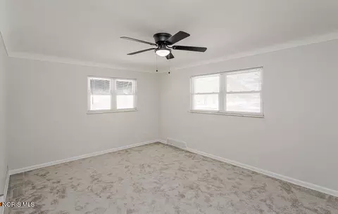 Bedroom - 1021 Richards Rd, Toledo, OH 43607 photo 5 of 6
