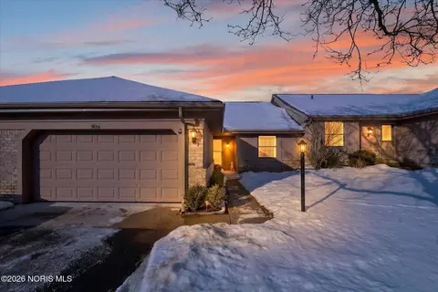 9864 Ford Rd, Perrysburg, OH 43551