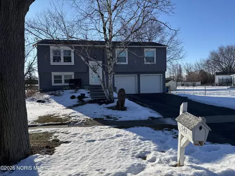 541 Mallard Rd, Perrysburg, OH 43551