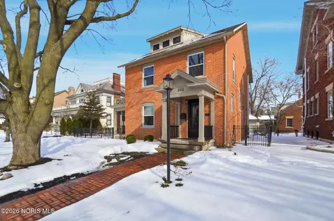 865 S Main St, Findlay, OH 45840