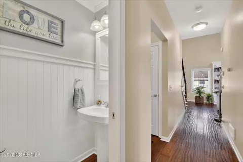 Entry Way - 1171 Apache Dr, Wauseon, OH 43567 photo 6 of 11