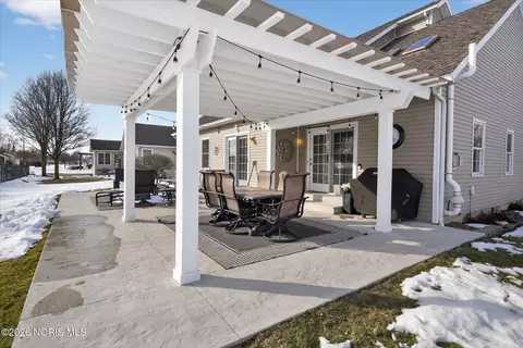 Exterior - 1171 Apache Dr, Wauseon, OH 43567 photo 6 of 7