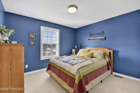 Bedroom - 1171 Apache Dr, Wauseon, OH 43567 photo 5 of 7