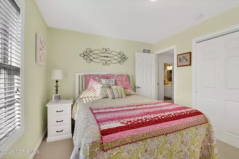 Bedroom - 1171 Apache Dr, Wauseon, OH 43567 photo 6 of 7