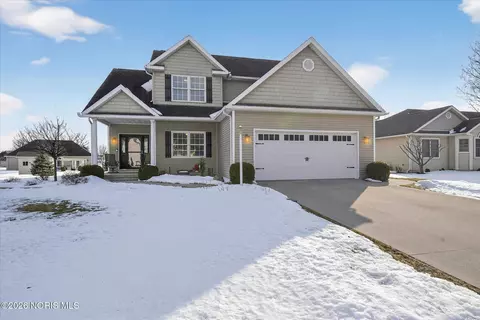 Exterior - 1171 Apache Dr, Wauseon, OH 43567 photo 5 of 7