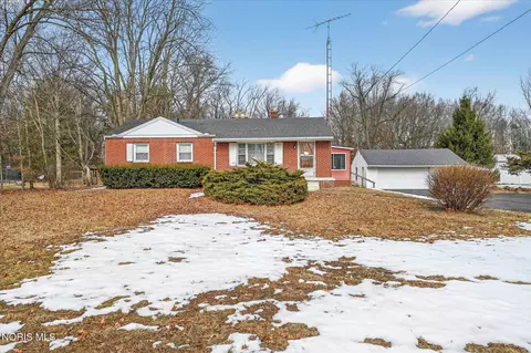 7318 Hill Ave, Holland, OH 43528
