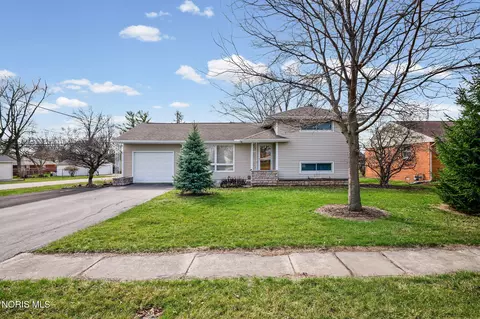 701 W Melrose Ave, Findlay, OH 45840