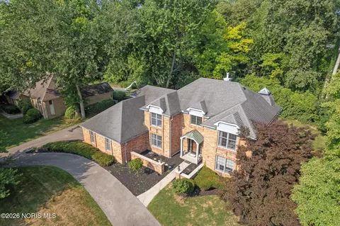 2949 Secretariat Rd, Ottawa Hills, OH 43615