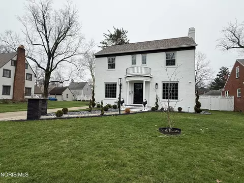 2410 Drummond Rd, Toledo, OH 43606