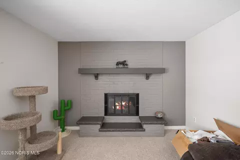 Living - 3906 Farmbrook Dr, Sylvania, OH 43560 photo 7 of 7
