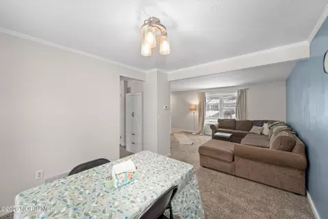 Dining - 3906 Farmbrook Dr, Sylvania, OH 43560 photo 3 of 3