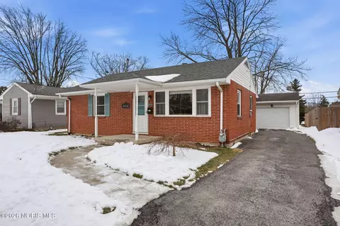 329 W Melrose Ave, Findlay, OH 45840