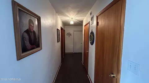 Entry Way - 742 E Perry St, Paulding, OH 45879 photo 2 of 3
