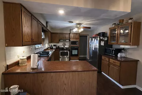 Kitchen - 742 E Perry St, Paulding, OH 45879 photo 4 of 4