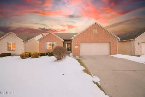 4347 Crystal Ridge Dr, Maumee, OH 43537
