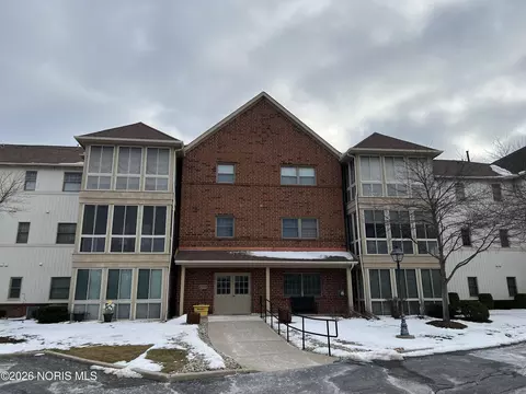 4730 Glendale Ave #208, Toledo, OH 43614