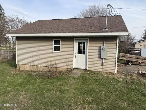 15 Jackson St, Monroeville, OH 44847 photo 6