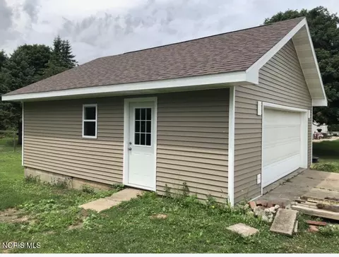 15 Jackson St, Monroeville, OH 44847