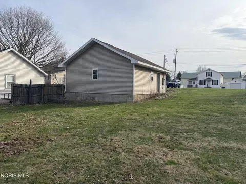15 Jackson St, Monroeville, OH 44847 photo 5