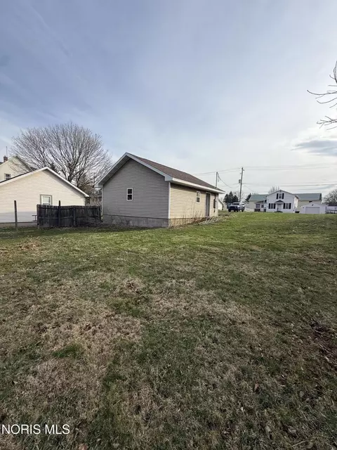 15 Jackson St, Monroeville, OH 44847 photo 7