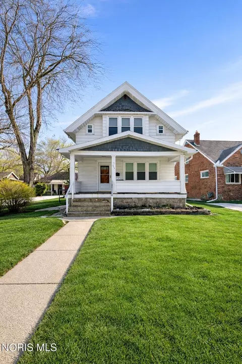 829 Ogden Ave, Toledo, OH 43609