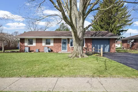 1820 Gayle Ln, Findlay, OH 45840