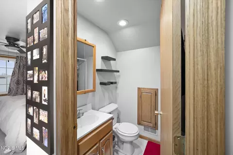 Bath - 15210 County Road 10-3, Lyons, OH 43533 photo 6 of 6